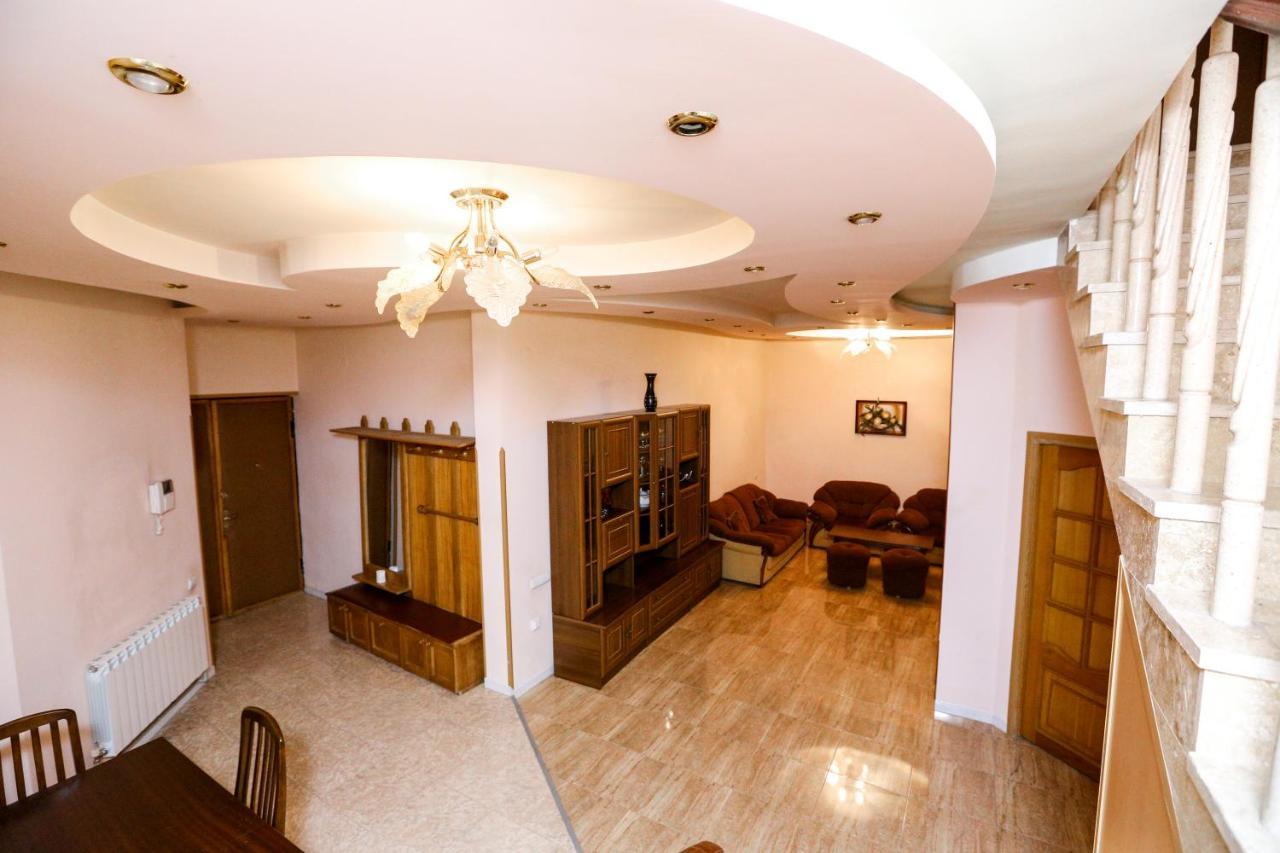 Apartment #1 In The City Center Jereván Kültér fotó